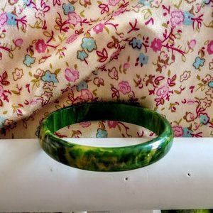 Vintage Spinach Green Bakelite Bangle 1930's-40's - image 1